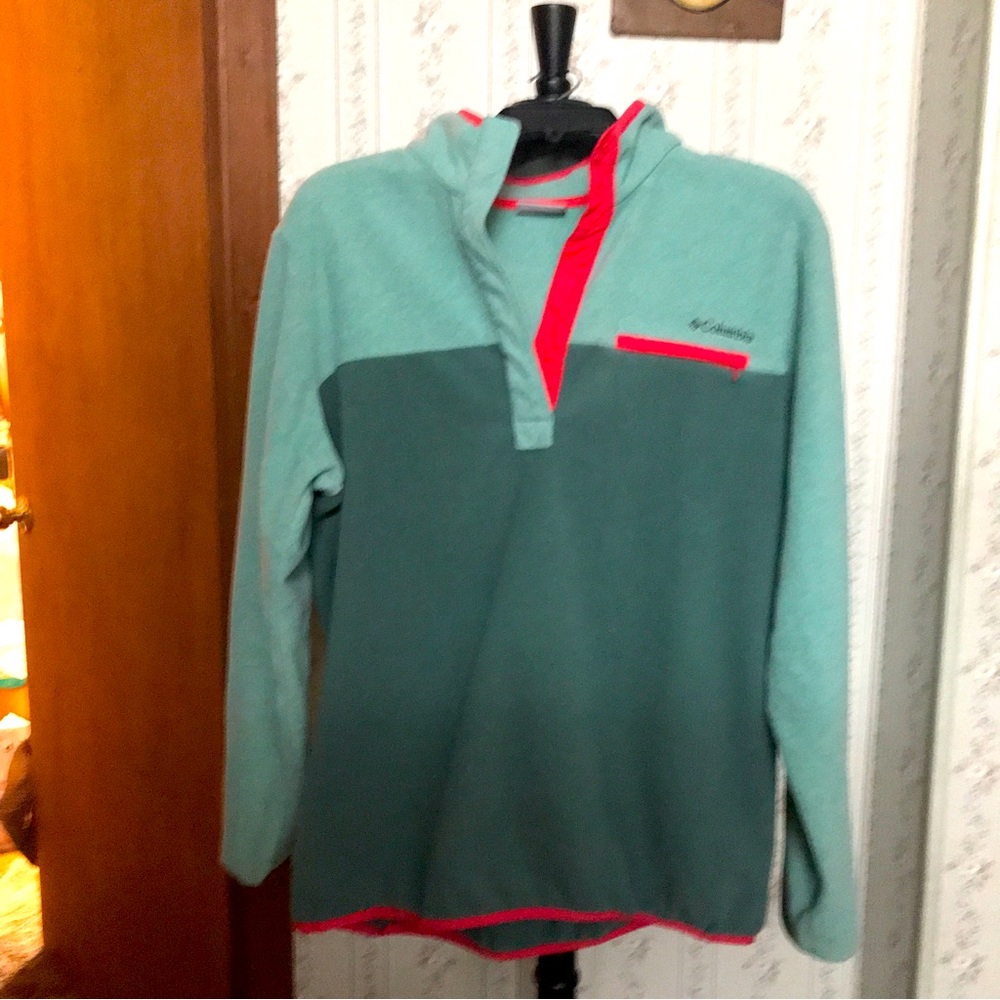 Columbia pull over Large